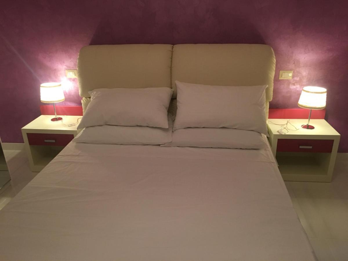 Madigans Rooms Bed&Breakfast Lecce Bagian luar foto