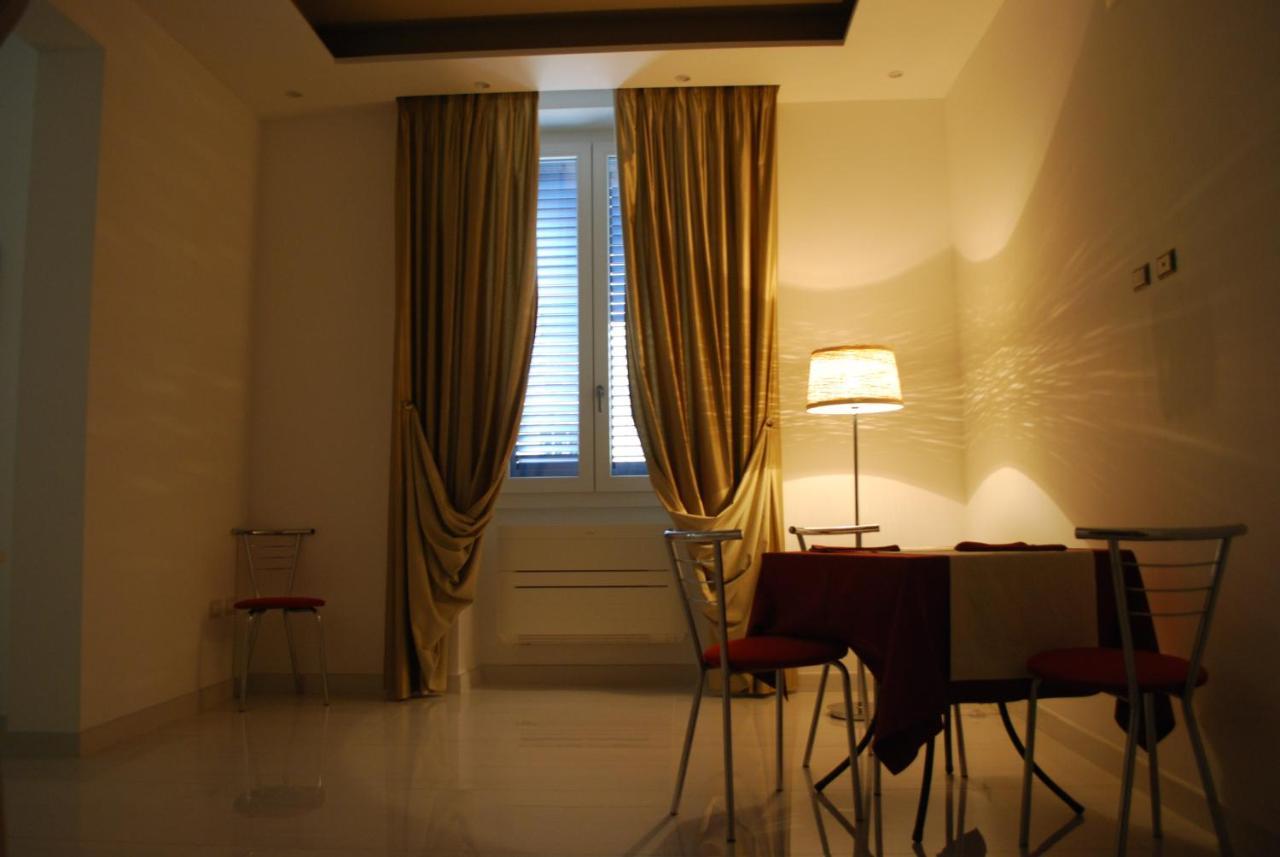 Madigans Rooms Bed&Breakfast Lecce Bagian luar foto