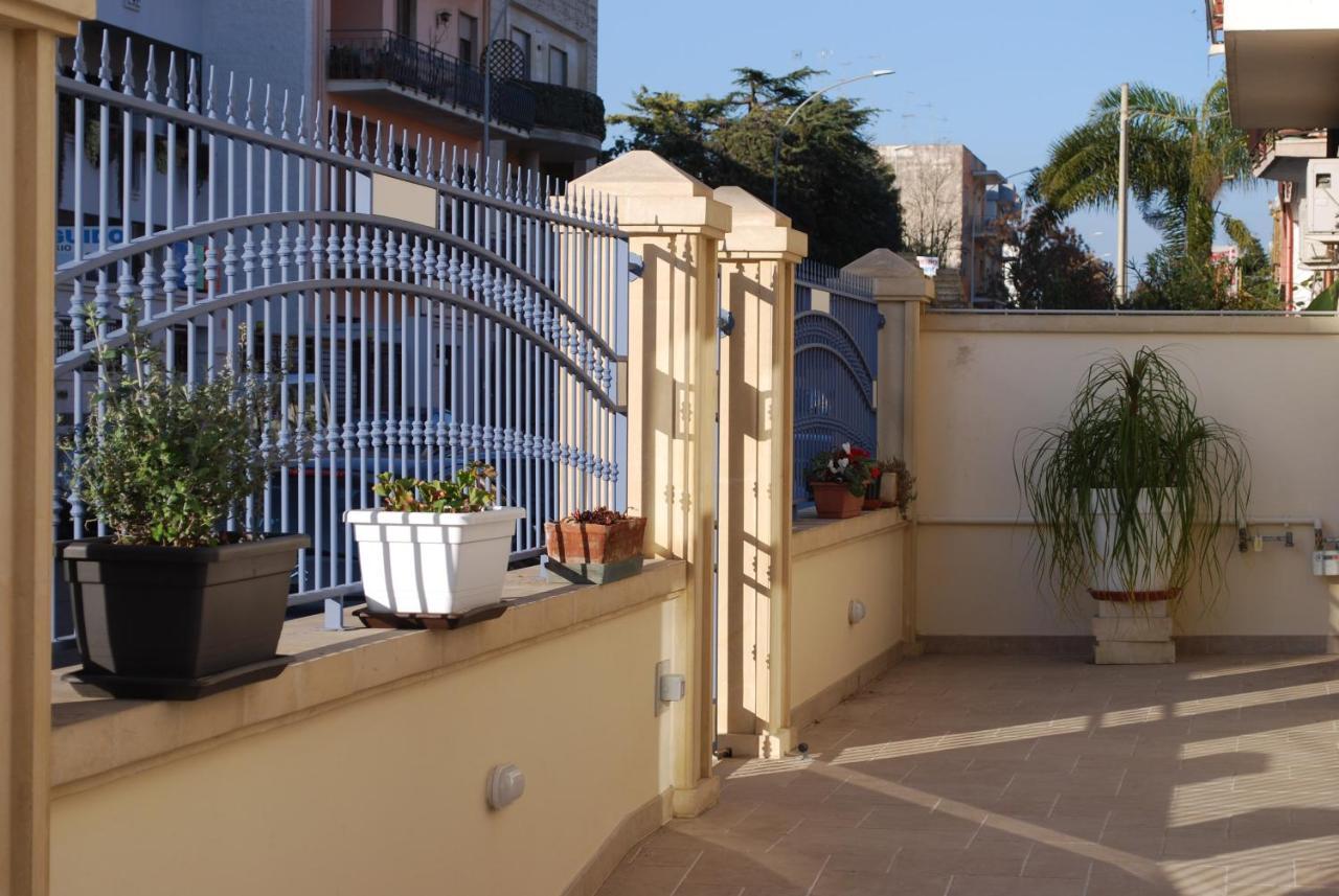 Madigans Rooms Bed&Breakfast Lecce Bagian luar foto